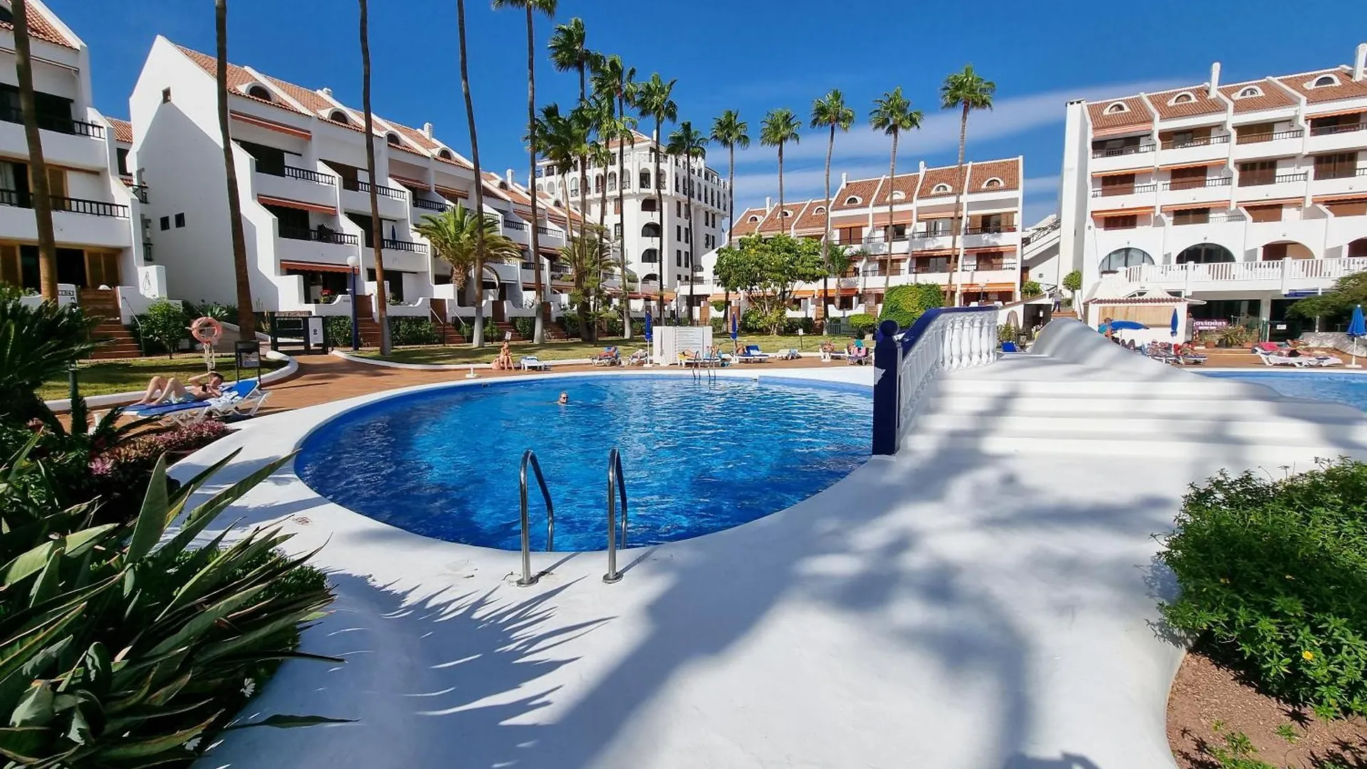 Villa Duplex Parque Santiago 2 Close To Pool, Sea + Beach, Central, Wifi, Heated Pool Playa de las Américas Ferienhaus